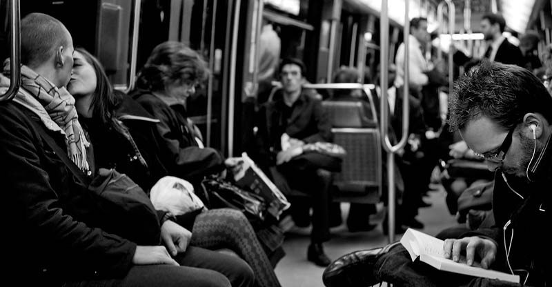 De ce am zambit astazi in metrou