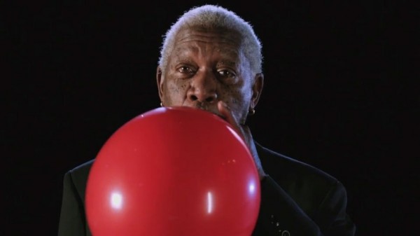 Vocea lui Morgan Freeman dupa heliu