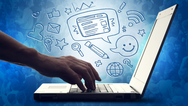 la ce ora scriu bloggerii